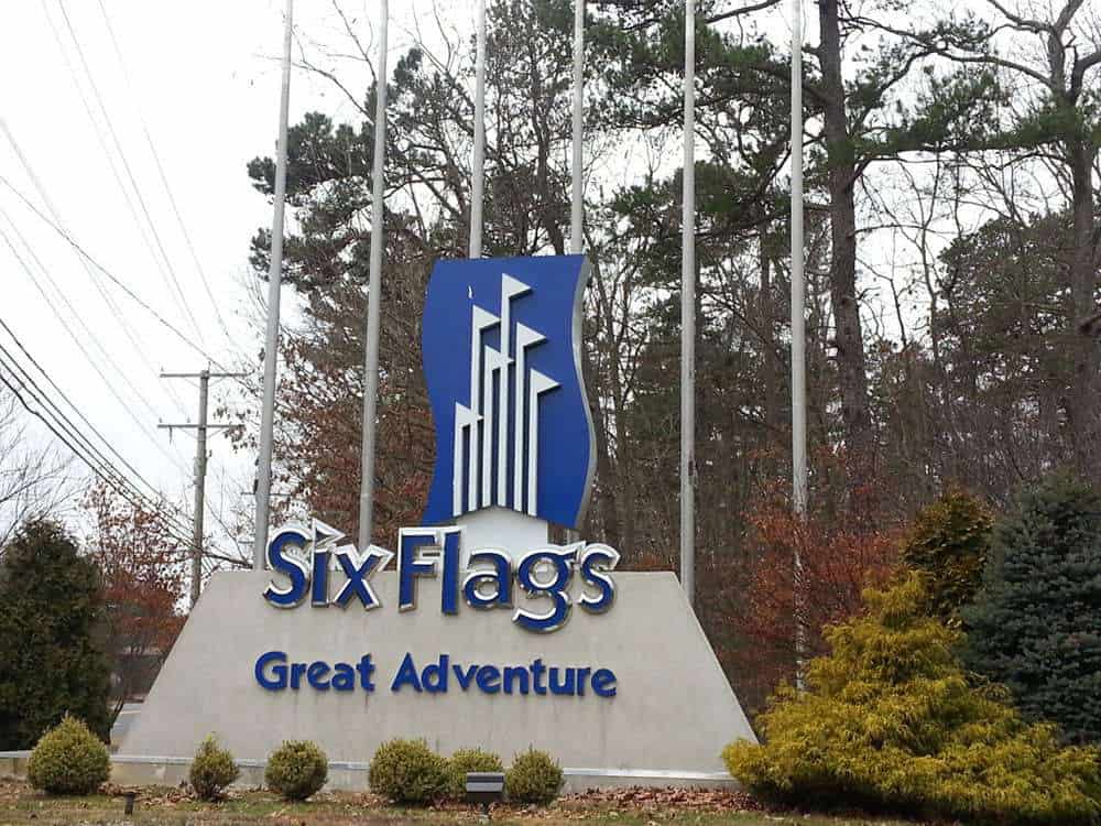 Six Flags Great Adventure Officials Look To Hire 4,000 For Spring