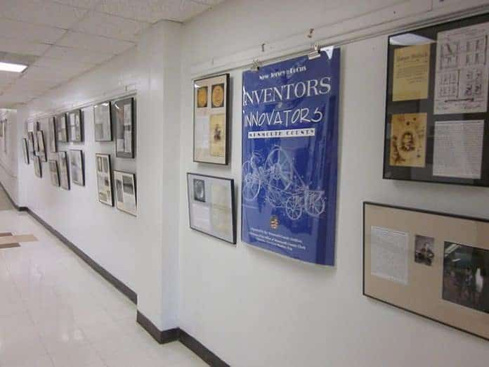 2-Manalapan-library-photo