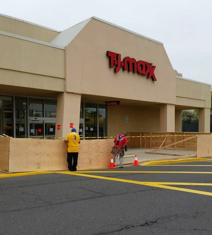 Driver Crashes Into TJ Maxx Store Jersey Shore Online