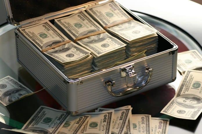 Money. (File photo)