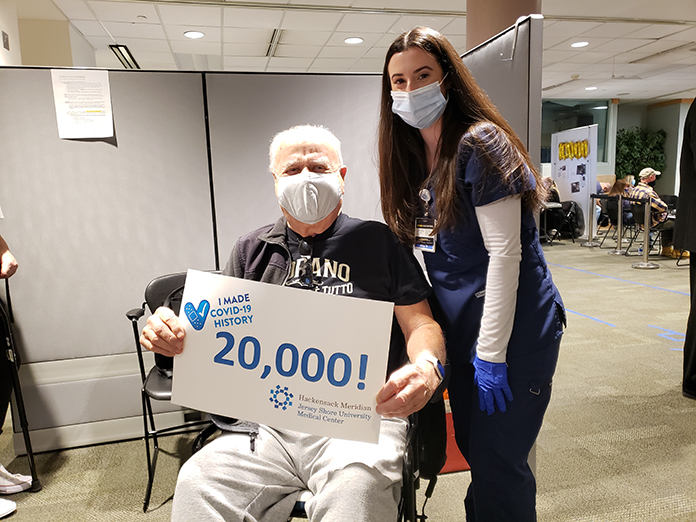 20-thousandth-vaccine-John-&-Ashley