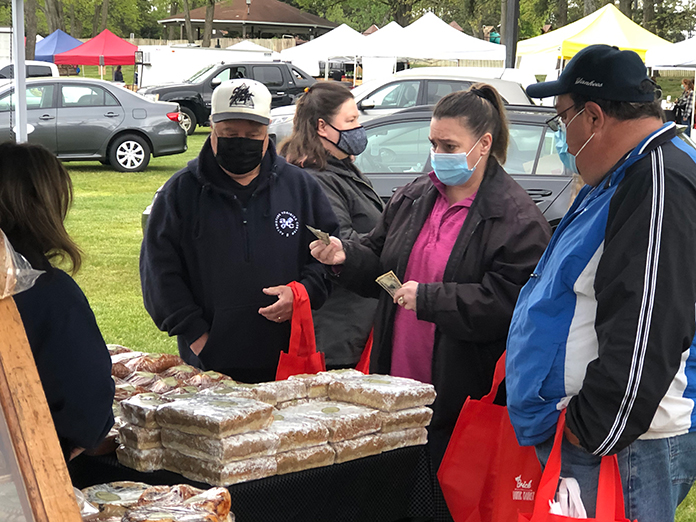 mask-mandate-people-(2)