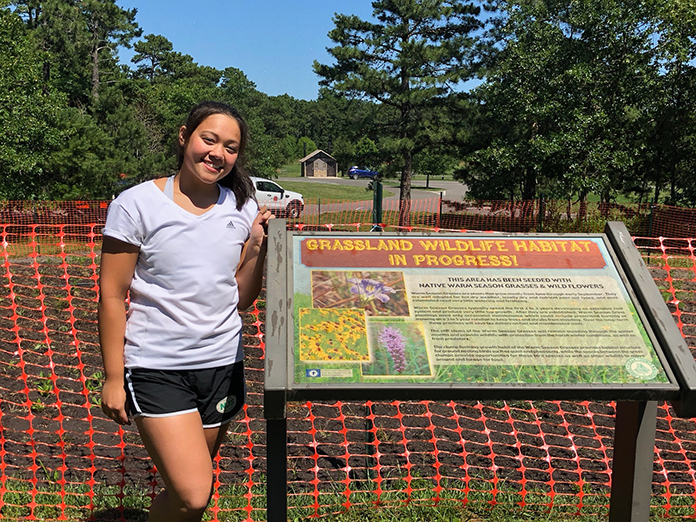 Student Studies Plight Of The Honeybees