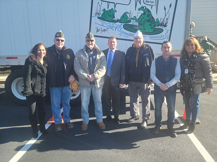 færdig protestantiske Plys dukke Job Lot, American Legion Team Up For Coat Drive - Jersey Shore Online