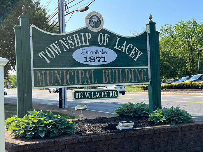 Lacey Debates Upgrading Town Hall, Building New