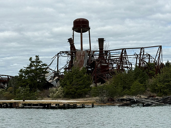 p-ruins-from-the-fish-house-2.jpg
