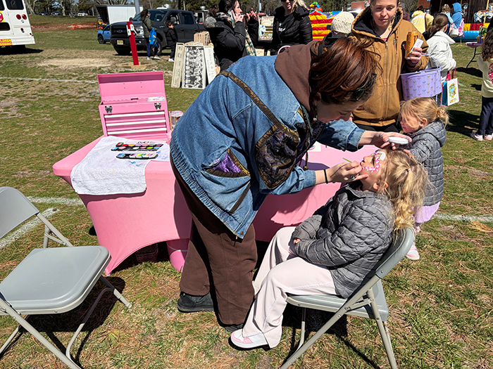 Families Hunt For Spring Fun