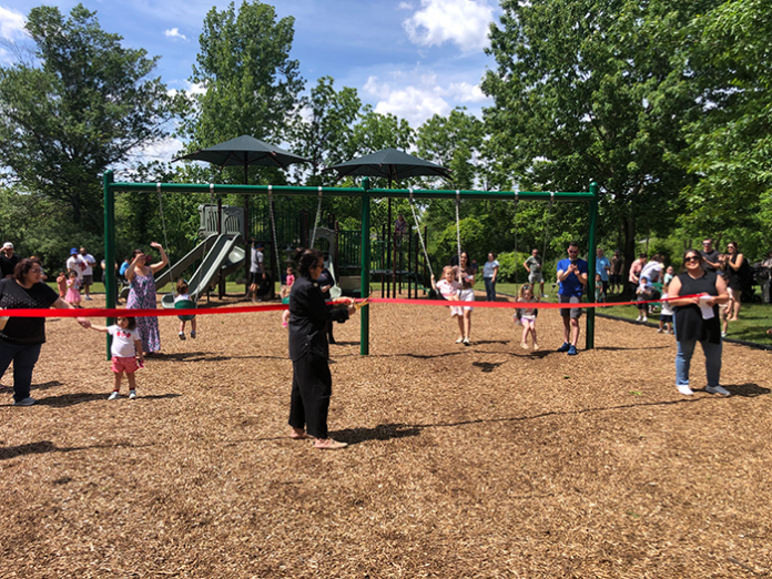 p-Ribbon-cutting2