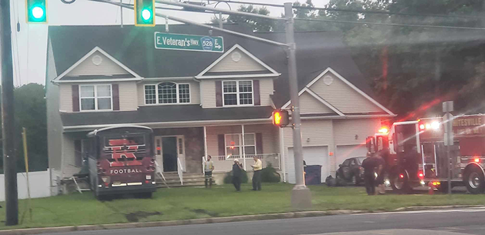 Bus Crashes Into Jackson Home news image
