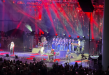 Ocean County School Chorus Takes Stage With Foreigner