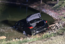 Officers Rescue Driver From Sinking Car